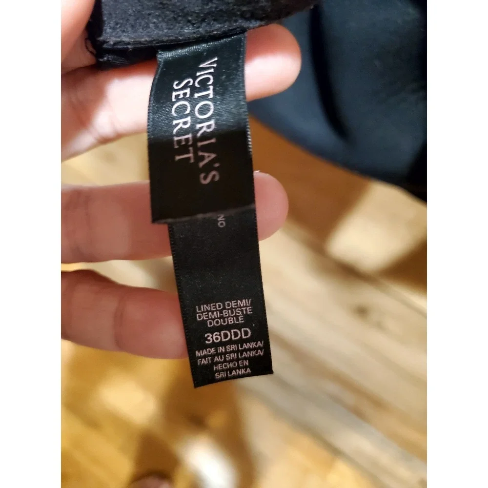 Victoria's Secret Lined Demi Bra 36DDD